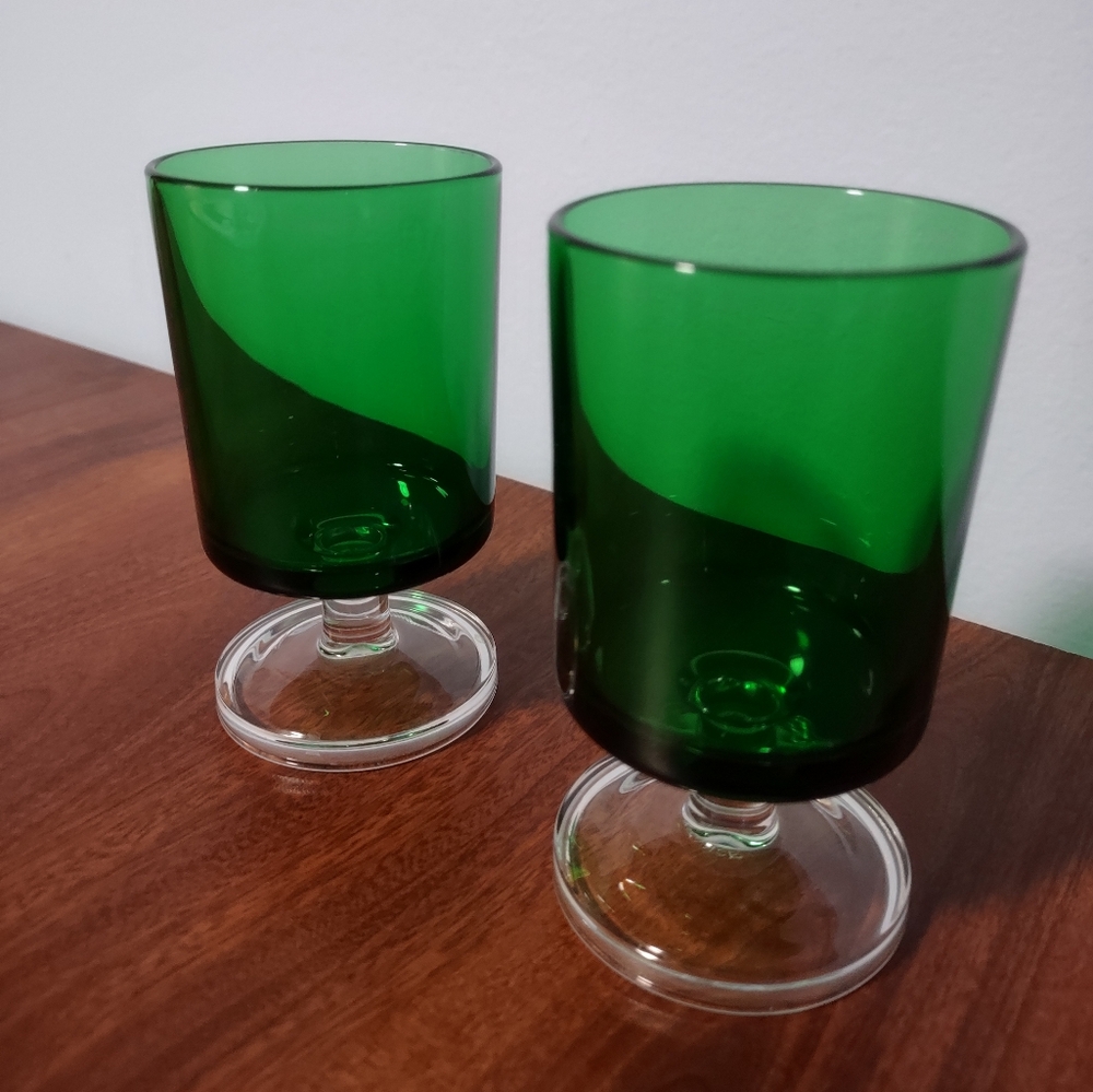 2 Luminarc Emerald Green Cavalier Stemware Wine Glasses Goblets France